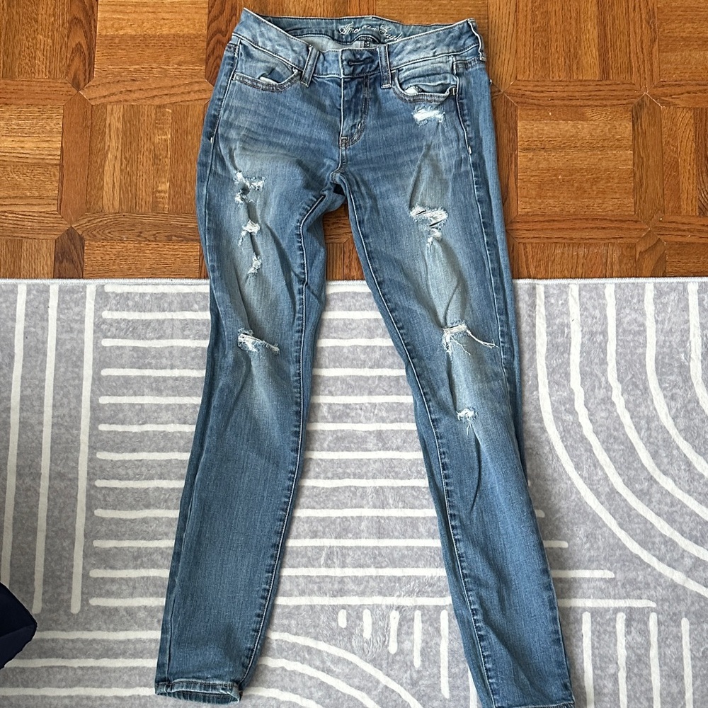 women’s ripped jegging jeans